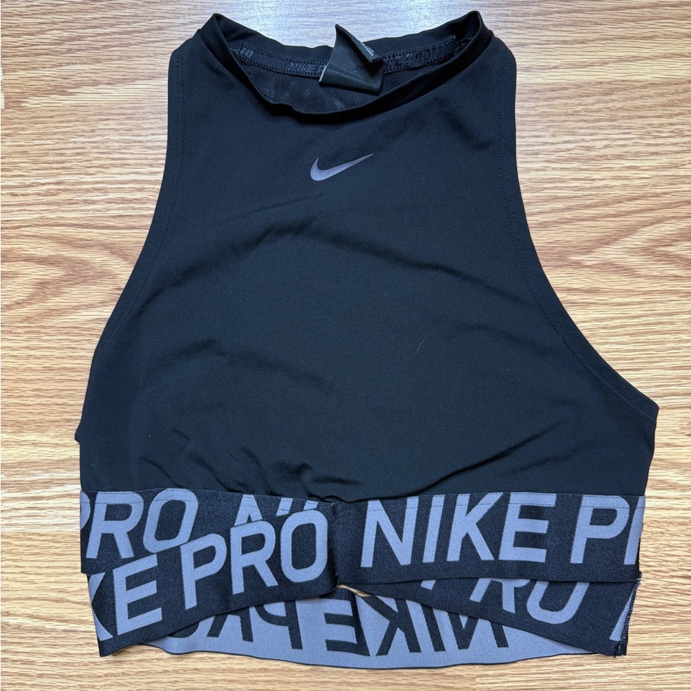 Nike Women's Black and Gray Crop Top
